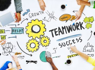 10 Qualities of Strong and Successful Teams